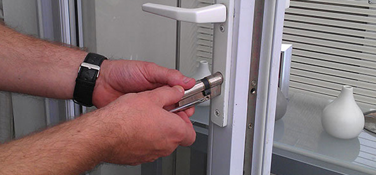 Commercial Door Lock Repair in Walnut Park